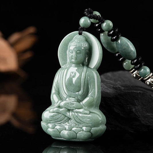 Collier en jadéite Amitabha avec motif de divinité gardienne